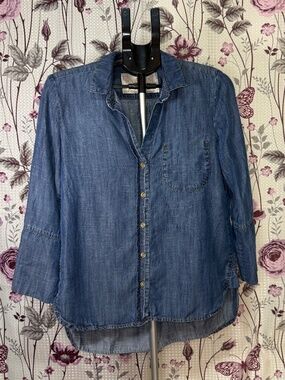 Bella Dahl Chambray Button Up Shirt Blue Tencel Lightweight Womens Size M